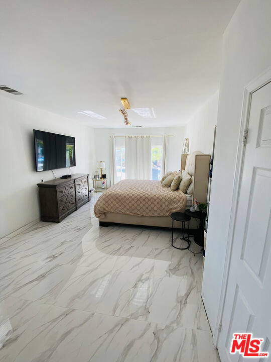 64025 Dolomite Court, Desert Hot Springs CA: https://media.crmls.org/mediaz/bee56d9e-12b4-43e6-b385-8b9ce2d5a54c.jpg