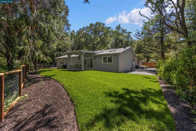 706 St Marys Rd, Lafayette CA: https://media.crmls.org/mediaz/bee591c4-a1af-422f-a0ba-b40ac5a725cf.jpg