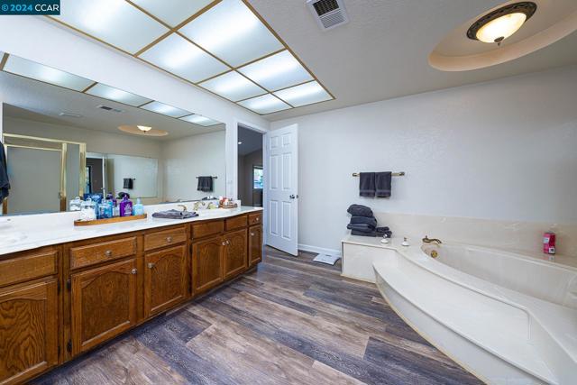 Image 30 of 60 For 56 Dunbarton Ct