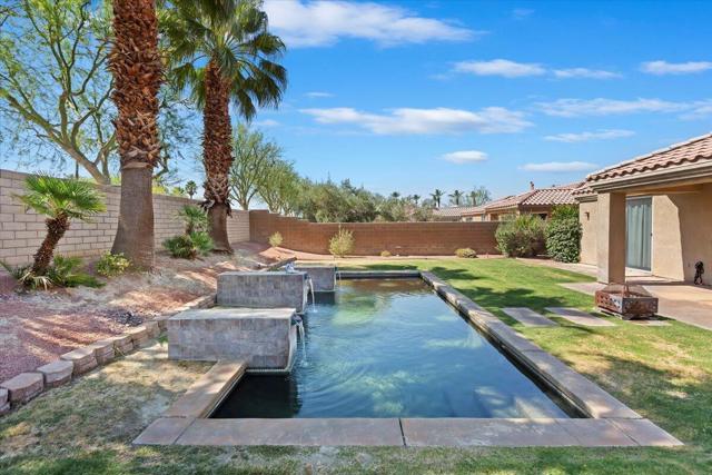 42330 Bridges Court, Indio CA: https://media.crmls.org/mediaz/bee5ef30-20cf-482d-b6bf-a53b3be9a4e1.jpg
