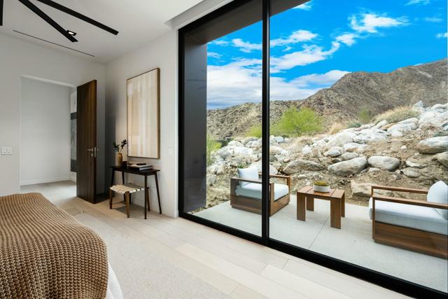 2085 Desert Flower Court, Palm Springs CA: https://media.crmls.org/mediaz/bee773da-0d1d-4e51-9961-71122cbe2fa4.jpg