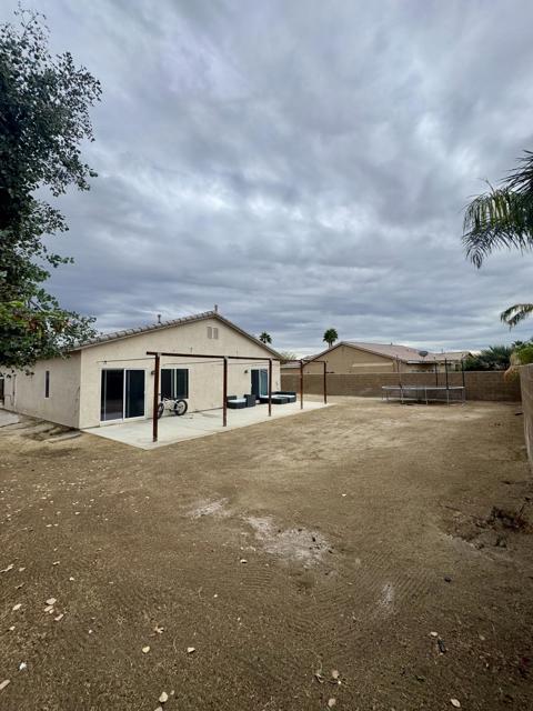 40567 Broadmoor Drive, Indio CA: https://media.crmls.org/mediaz/bee78dfe-2322-44ec-a109-7df6d8449563.jpg