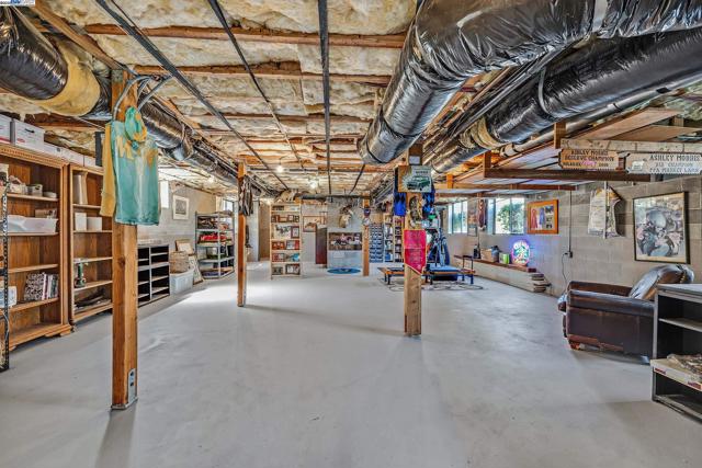 141 Ray St, Pleasanton CA: https://media.crmls.org/mediaz/bee7d0e0-7272-4455-90de-7c5fb9ff58ce.jpg