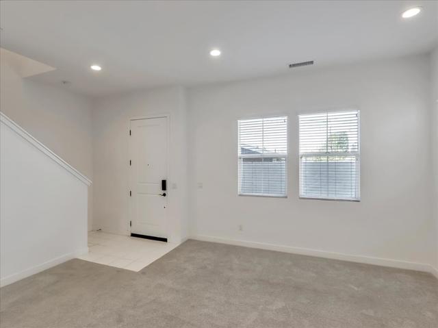 1452 N Harbor Boulevard, Santa Ana CA: https://media.crmls.org/mediaz/bee84f86-3dfe-40e7-8633-f954fe1fecae.jpg