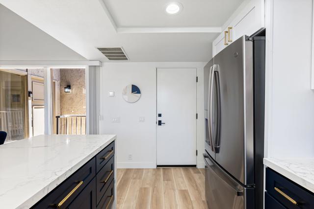 46638 Arapahoe Lane, Indian Wells CA: https://media.crmls.org/mediaz/bee879f1-d6b5-462e-a862-06117dc8b98a.jpg
