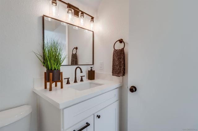 7827 Rancho Fanita Dr, Santee CA: https://media.crmls.org/mediaz/bee8a022-9382-41ce-8d9f-50ac9dd8706a.jpg