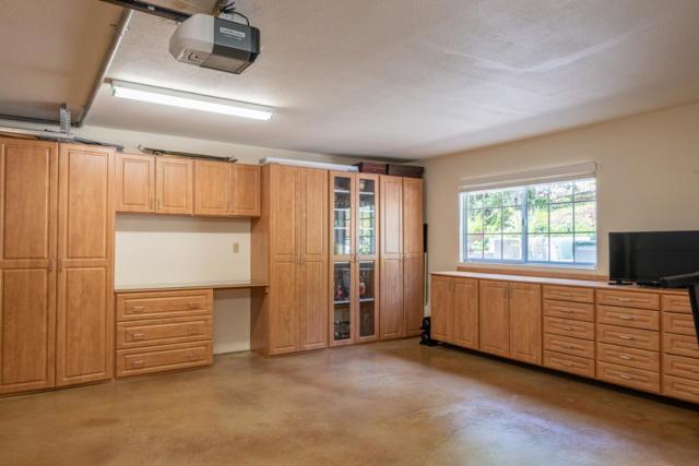 6 Huckleberry Court, Monterey CA: https://media.crmls.org/mediaz/bee96cd6-d3f6-41ac-9de4-f812c4660a4f.jpg