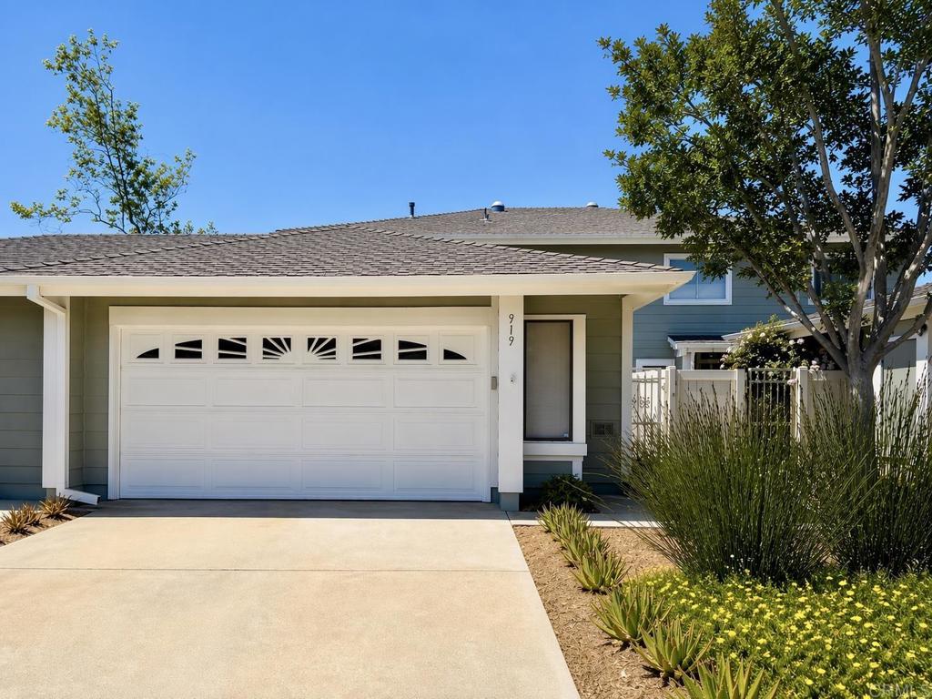 919 Wentworth Circle