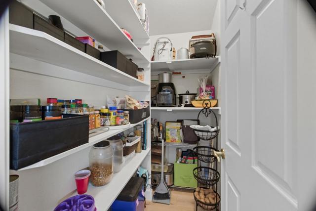 18530 Berta Ridge Place, Salinas CA: https://media.crmls.org/mediaz/beea0239-0f09-410b-8670-df30ea46eab0.jpg