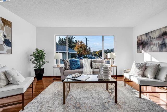 1933 Riverbank, Castro Valley CA: https://media.crmls.org/mediaz/beea11d9-f427-4452-86f1-db22ea2ced8b.jpg