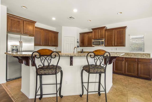 82623 Tremetina Court, Indio CA: https://media.crmls.org/mediaz/beea433c-c722-4a17-905c-cb9ee4ed0b1d.jpg