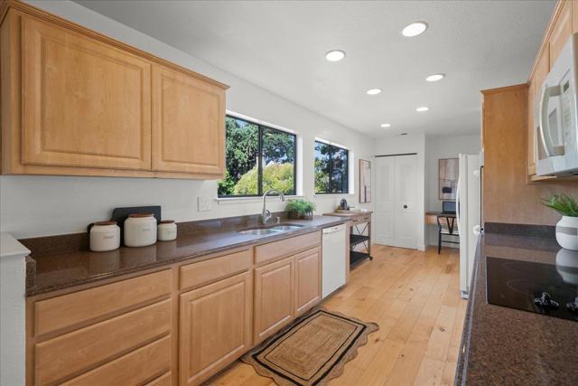 50 Horgan Avenue, Redwood City CA: https://media.crmls.org/mediaz/beeb2278-5fbd-4077-982a-5b3216a7a435.jpg