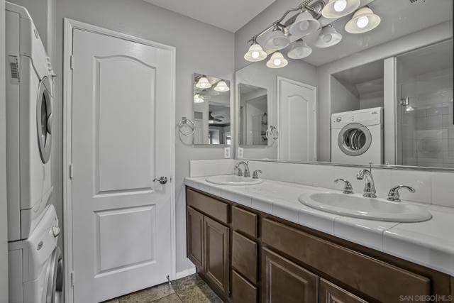 10 Via Montisi, Santee CA: https://media.crmls.org/mediaz/beec9ace-4e3e-43fe-a6d6-046546092fff.jpg