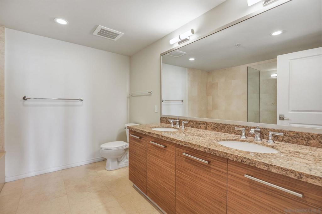 1431 Pacific Highway - photo 17