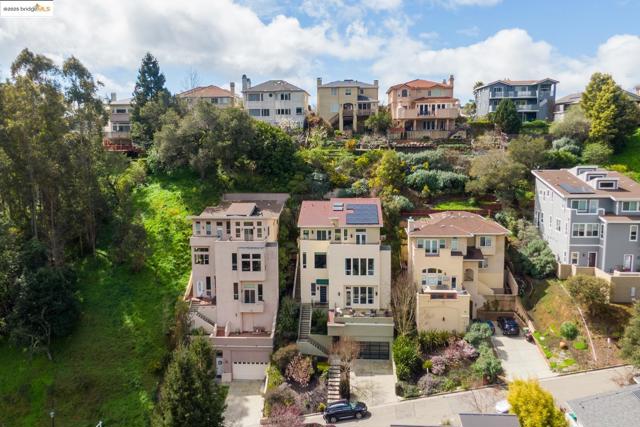 205 Sheridan RD, Oakland CA: https://media.crmls.org/mediaz/beed15f2-aa44-4917-a038-3c68c87bddc9.jpg