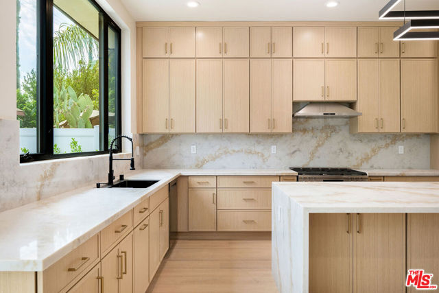 17510 Miranda Street, Encino CA: https://media.crmls.org/mediaz/beed247d-4dd2-42b0-b72f-516e5f7ab3b3.jpg