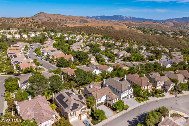 976 Blackbourne, Oak Park CA: https://media.crmls.org/mediaz/beee633a-8794-4181-a761-3c55178e1ff3.jpg