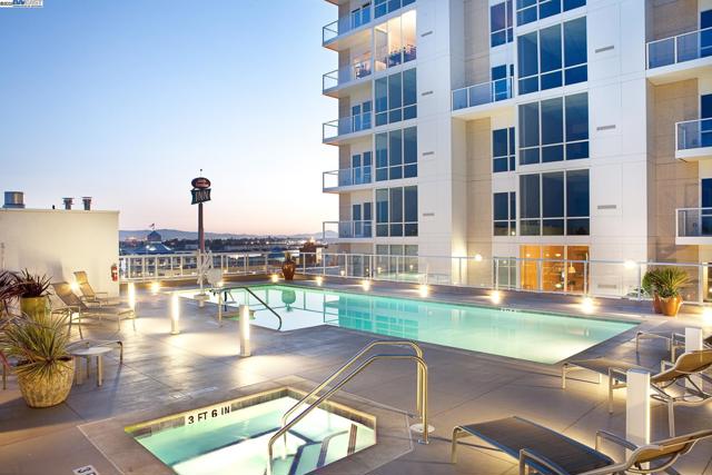 222 Broadway, Oakland CA: https://media.crmls.org/mediaz/beeea81a-29d8-4bbf-ae5f-9bb17b90d596.jpg