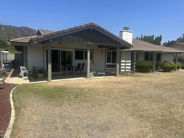 12907 Francine Terrace, Poway CA: https://media.crmls.org/mediaz/beef45aa-f51a-4f54-9f13-8fe1f3ad0333.jpg