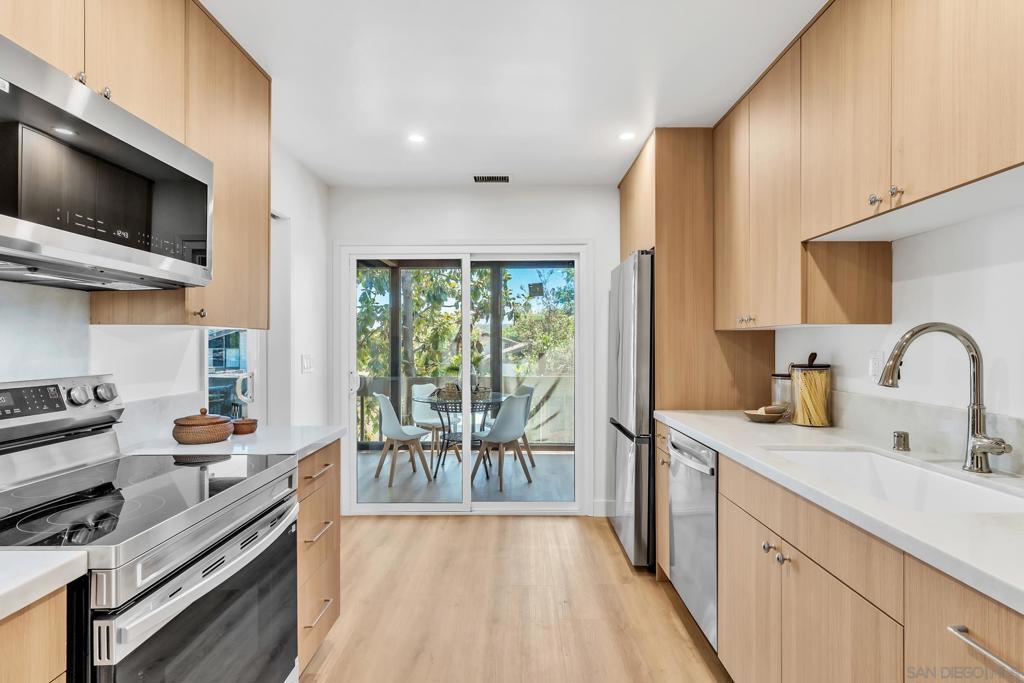 17189 Bernardo Center - photo 12