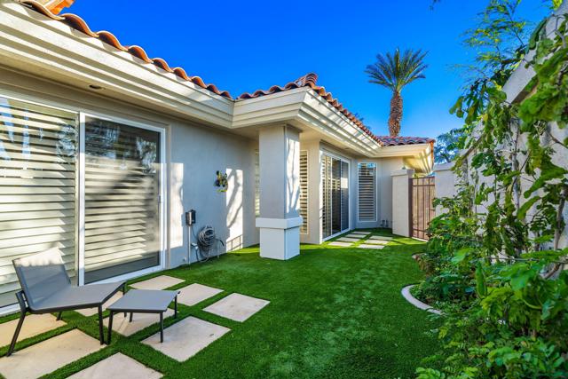 770 Deer Haven Circle, Palm Desert CA: https://media.crmls.org/mediaz/bef00fd7-1d2d-4f22-9c29-d370f063d474.jpg
