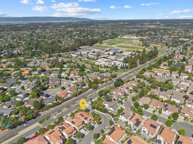 42059 Vinha Way, Fremont CA: https://media.crmls.org/mediaz/bef014d4-bb45-4227-ae28-e1b724a7b5c7.jpg