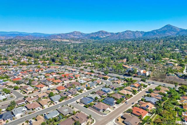 12581 Lomica Ave, San Diego CA: https://media.crmls.org/mediaz/bef08722-4d38-4082-8e75-bee9e4914723.jpg