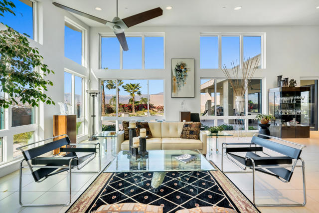 13 Via Montagna, Rancho Mirage CA: https://media.crmls.org/mediaz/bef0e16e-0b2e-49f2-acf7-f4d473c387e7.jpg