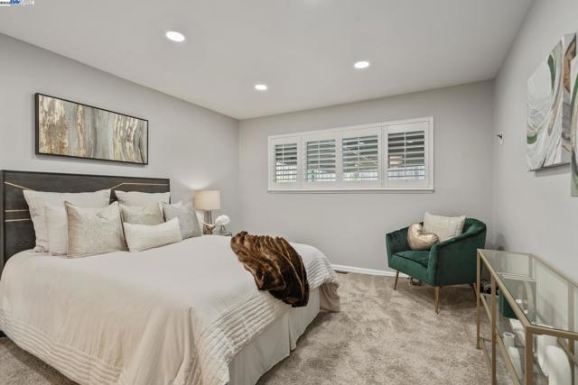 2682 Pickfair Ln, Livermore CA: https://media.crmls.org/mediaz/bef1ad9a-75a6-4521-8dba-386dc3c7722b.jpg