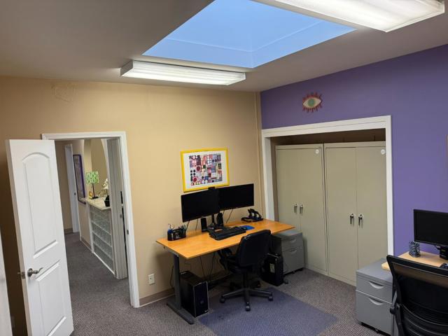 422 Peninsula Avenue, San Mateo CA: https://media.crmls.org/mediaz/bef200c2-707c-4a48-b43f-fa8a4ac01022.jpg