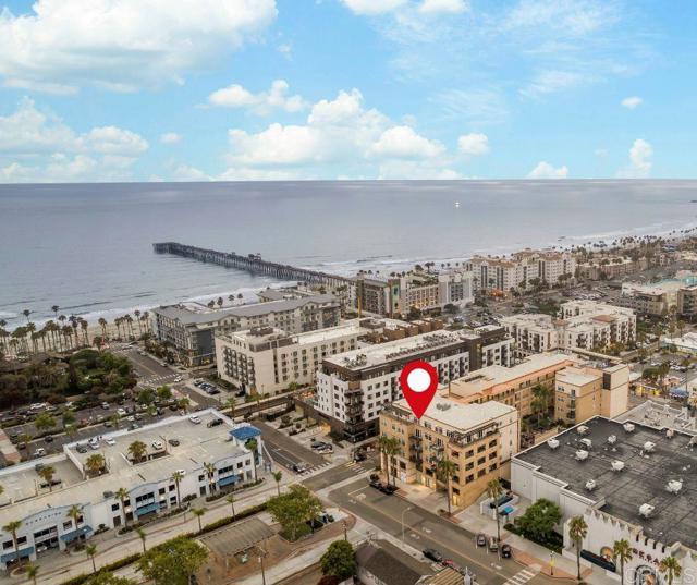 301 Mission Avenue, Oceanside CA: https://media.crmls.org/mediaz/bef2a734-a7bd-41cf-8de6-286d2cd483c8.jpg