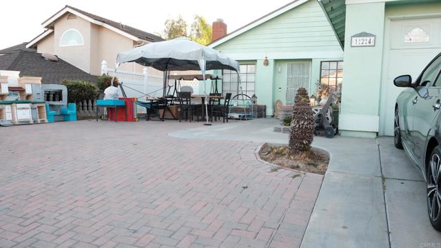 124 Palawan Way, San Diego CA: https://media.crmls.org/mediaz/bef2b055-c8d1-4d9a-abd8-abca9fc3a181.jpg
