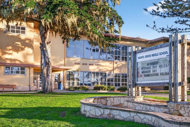 421 Eardley Avenue, Pacific Grove CA: https://media.crmls.org/mediaz/bef31e4a-aa9f-4108-9c37-a7f9473a04cf.jpg