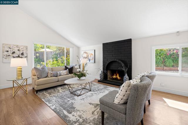 4516 Spring Valley Way, Concord CA: https://media.crmls.org/mediaz/bef3c4b3-b167-4a3b-b20c-ccd39e8b0c59.jpg