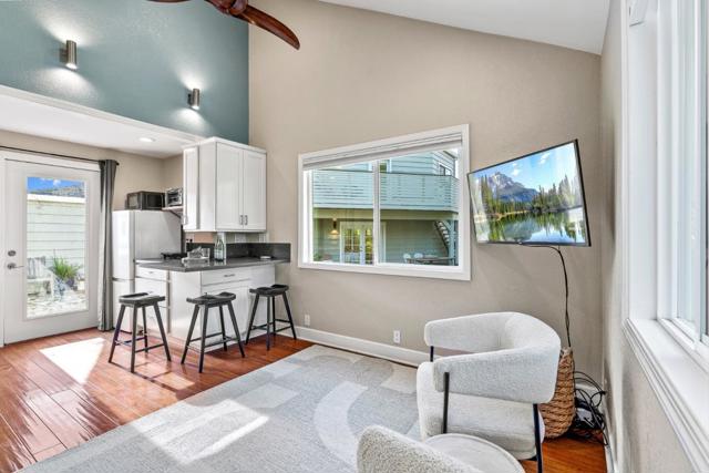 15976 Linda Avenue, Los Gatos CA: https://media.crmls.org/mediaz/bef3fa3a-1421-460b-b67a-ecd858cdb379.jpg