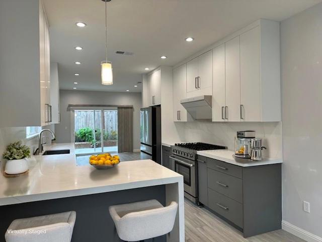 2865 Shannon Drive, South San Francisco CA: https://media.crmls.org/mediaz/bef44a9f-5f23-4fbe-a819-b8ce1d7b8405.jpg