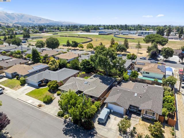4580 Theresa Ave, Fremont CA: https://media.crmls.org/mediaz/bef4e550-bc40-4db9-9d9e-999d35a4c2ad.jpg