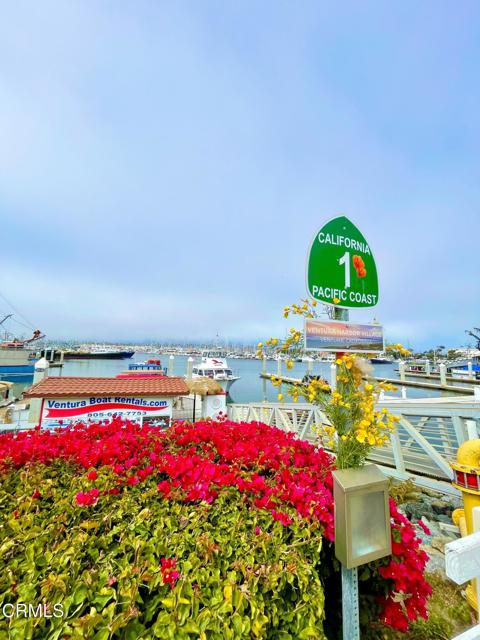 1215 Anchors Way Drive, Ventura CA: https://media.crmls.org/mediaz/bef4ecf9-edb9-4d18-95bc-c7756d63c9c2.jpg