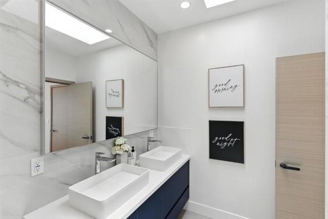 1815 18th Avenue, San Francisco CA: https://media.crmls.org/mediaz/bef51e39-c040-4c6a-af93-c1d3408d22c0.jpg