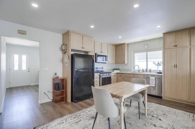 7460 Kamwood, San Diego CA: https://media.crmls.org/mediaz/bef547d2-addf-456f-a936-a1488334f725.jpg