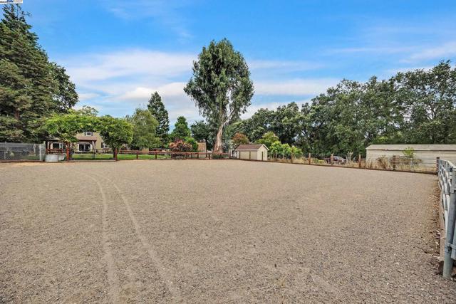 6745 Alisal St, Pleasanton CA: https://media.crmls.org/mediaz/bef6530c-1c69-4174-bc71-4e7ebf8dbc16.jpg