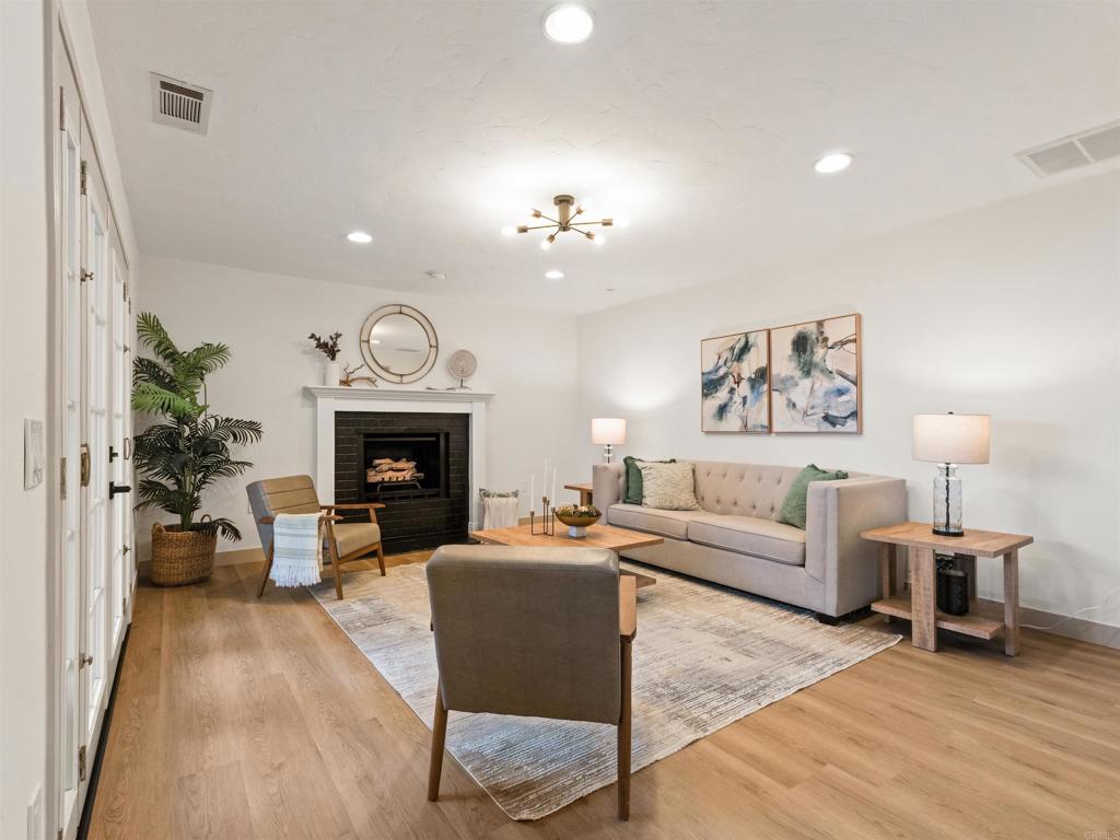 13737 Temple Street - photo 14