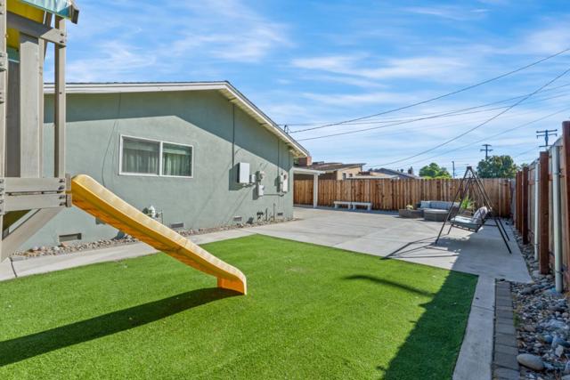 816 Bowen Avenue, Modesto CA: https://media.crmls.org/mediaz/bef86213-a194-44c9-8be2-e39ac8c1e956.jpg