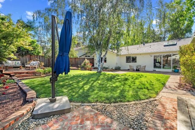 140 Stonybrook Road, Los Gatos CA: https://media.crmls.org/mediaz/bef8ac9d-c9ed-405c-ab2b-58d8253432b8.jpg