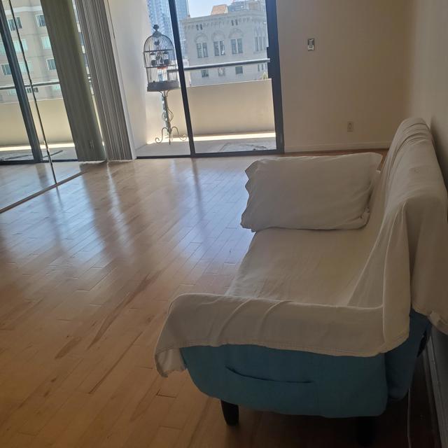 600 W 9th Street, Los Angeles CA: https://media.crmls.org/mediaz/bef8c156-a9ab-446b-b028-bd66dc93a726.jpg