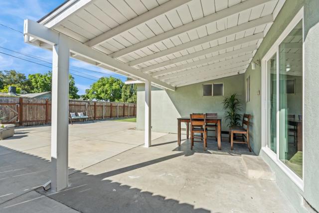 816 Bowen Avenue, Modesto CA: https://media.crmls.org/mediaz/bef8c6fe-73b6-4500-ad8b-a465c773b60f.jpg