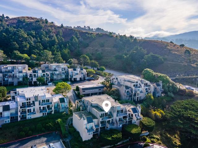 445 Roberts Road, Pacifica CA: https://media.crmls.org/mediaz/bef9c0ad-51bf-434a-ae51-e9c6634df439.jpg