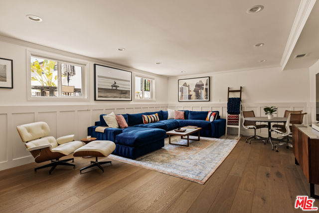 7219 Dunfield Avenue, Los Angeles CA: https://media.crmls.org/mediaz/befa5bf6-18d8-407d-86ba-fa0762a354fd.jpg