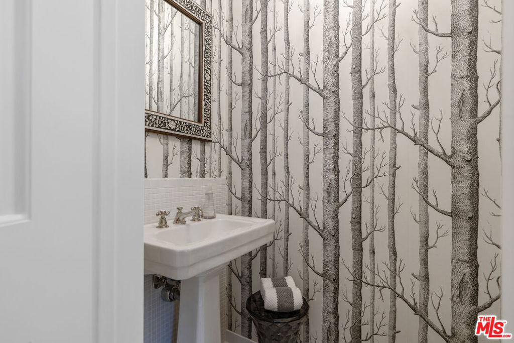 MLS #25604711 image #18