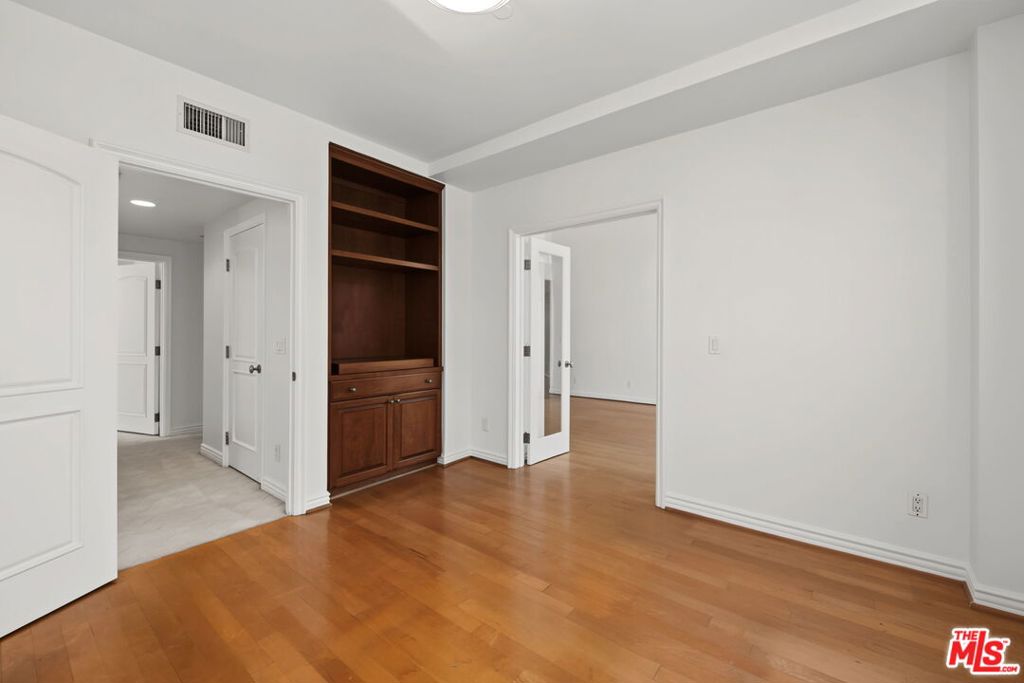 MLS #26855615 image #32